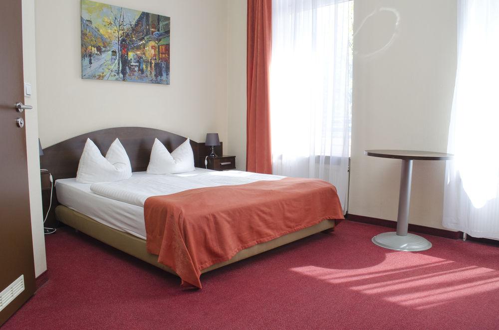Hotel Polo am ZOB Hamburk Exteriér fotografie