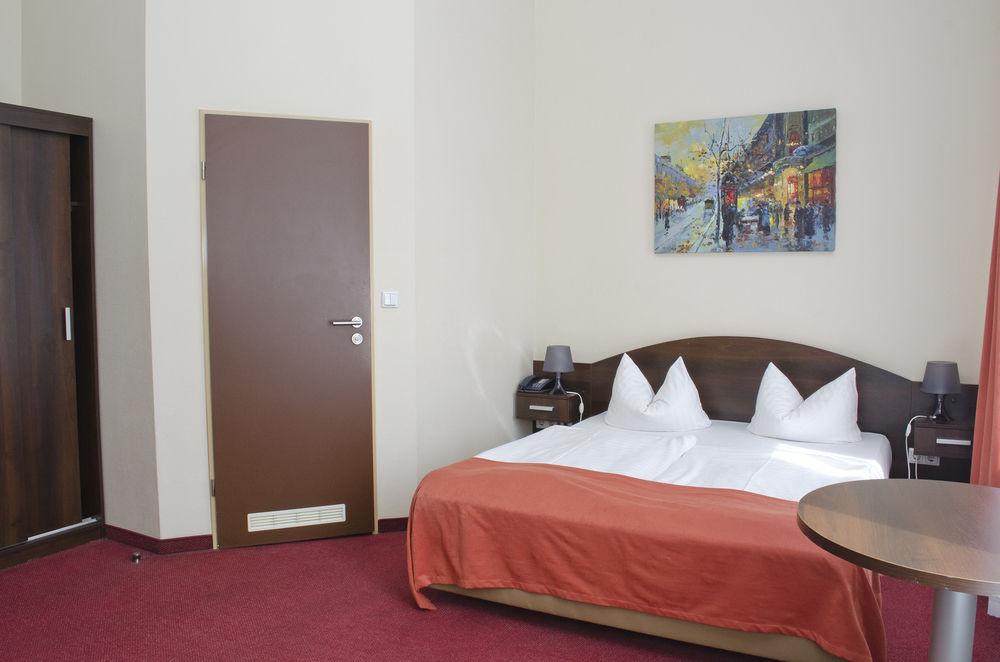 Hotel Polo am ZOB Hamburk Exteriér fotografie